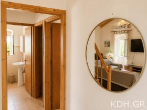 mirror-bathroom
