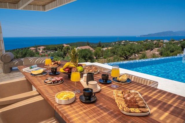 CASTA DIVA Luxury Villa