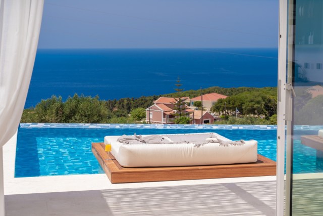 CASTA DIVA Luxury Villa — 4