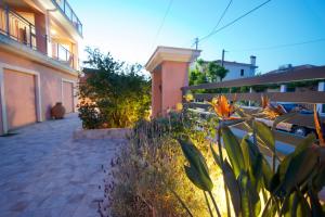Luxury Apartment in Karavomilos