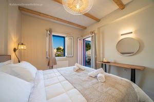 Zavalata Beachfront Apartment in Fiskardo — 7