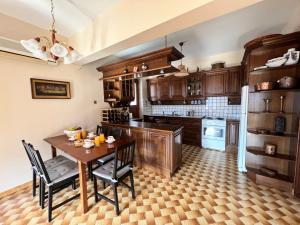 Antonios House with superb harbour & town view! VATHI ITHACA — 9