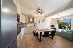 Luxury Apartment in Karavomilos — 18