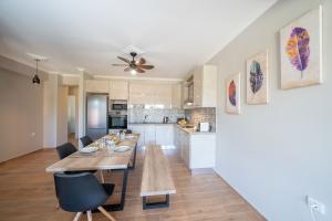 Luxury Apartment in Karavomilos — 15