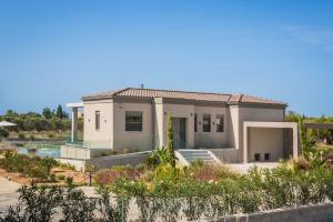 Avgi Luxury Villa - Private pool Svoronata — 38