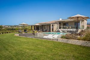 Avgi Luxury Villa - Private pool Svoronata — 45