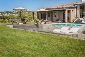 Avgi Luxury Villa - Private pool Svoronata — 55