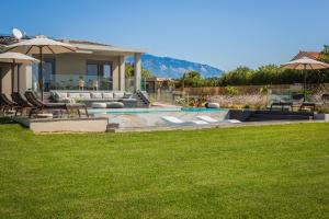 Avgi Luxury Villa - Private pool Svoronata — 56