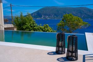 Luxury Seafront Villa Liberty With Private Pool Fiskardo — 13