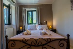 Penelope`s House close to Lixouri — 10