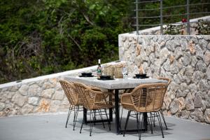 Phos & Physis Luxury Villa — 16