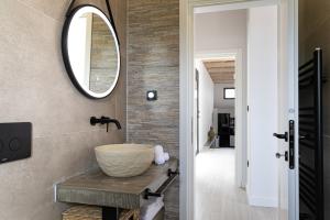 Phos & Physis Luxury Villa — 38